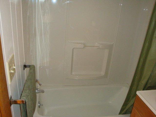 102 Spring Grove Avenue Salem, IN 47167 - Photo 5 of 8 Gallery Image 5