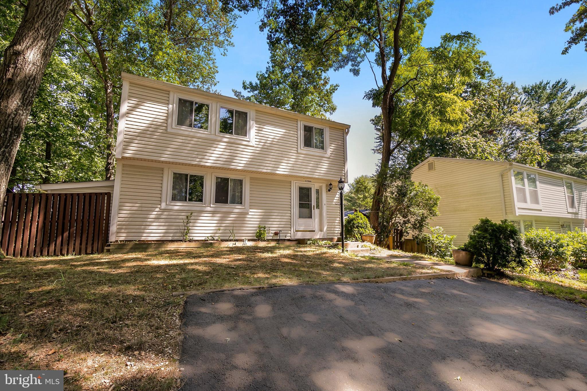 11564 Shadbush Court Reston, VA 20191 - Photo 1 of 37