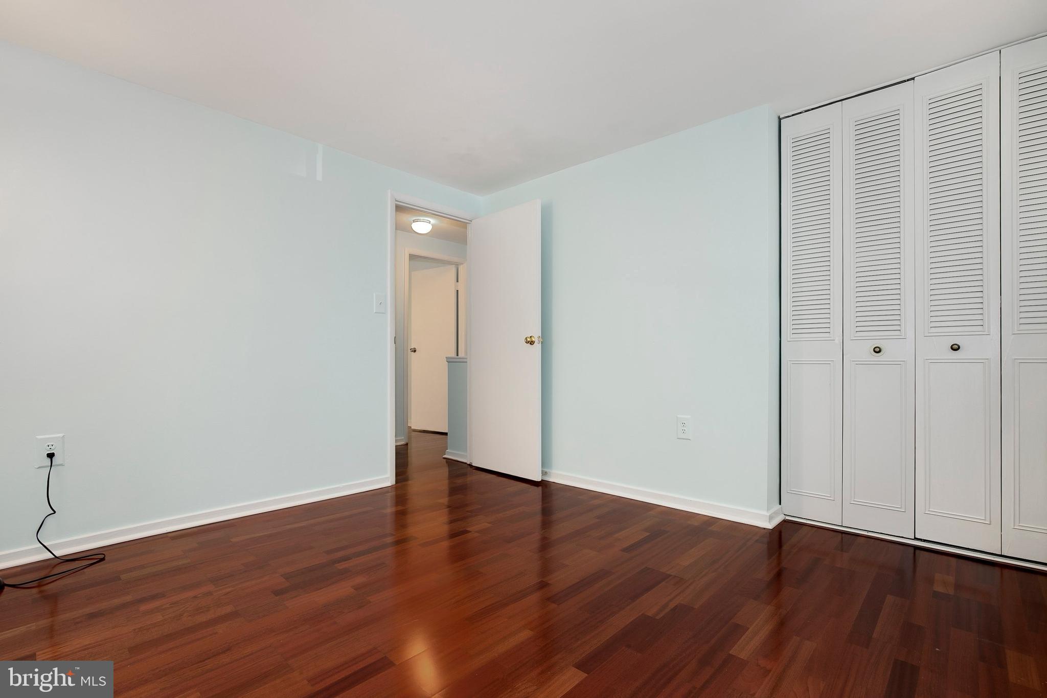 11564 Shadbush Court Reston, VA 20191 - Photo 13 of 37