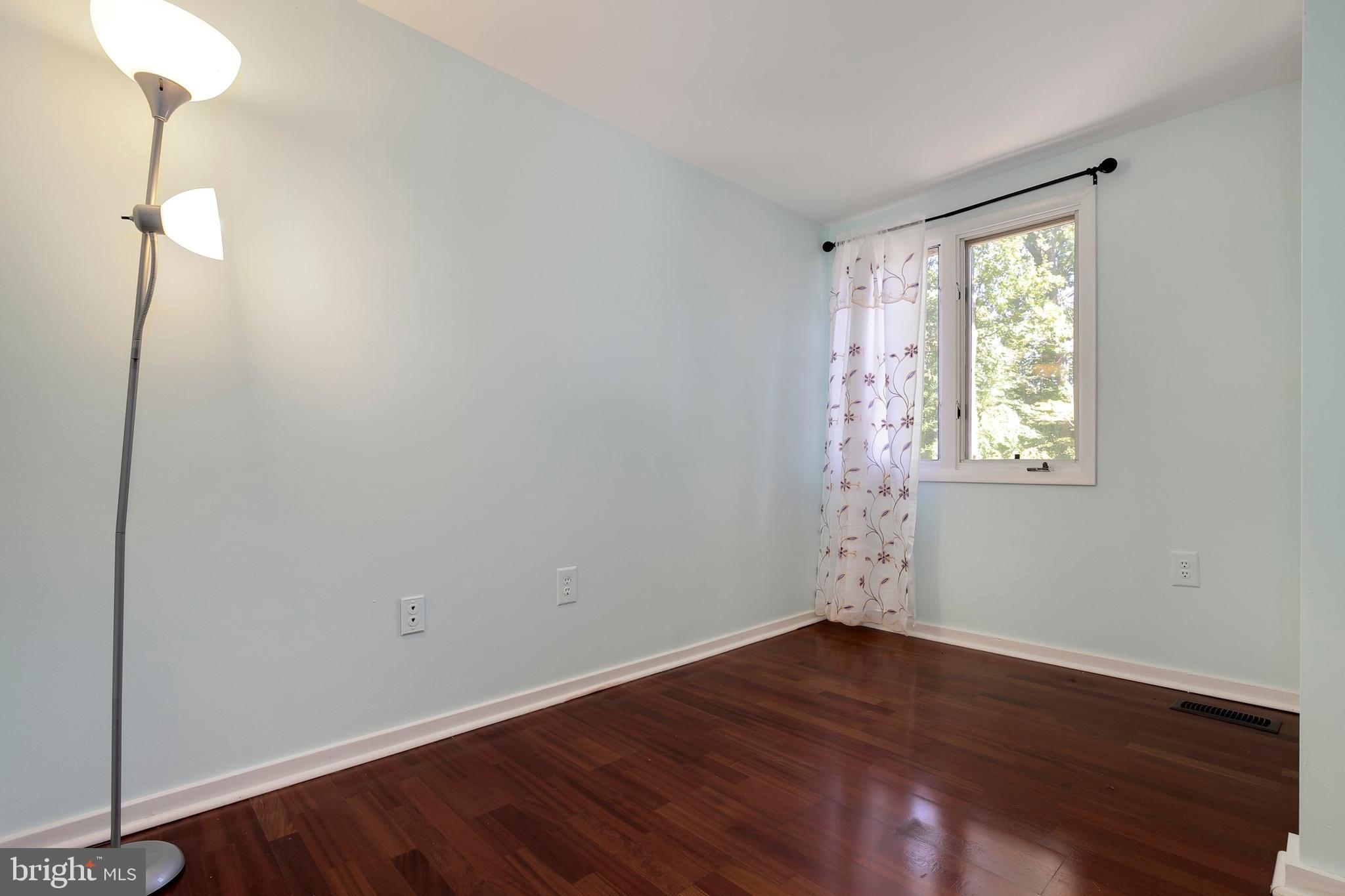 11564 Shadbush Court Reston, VA 20191 - Photo 17 of 37