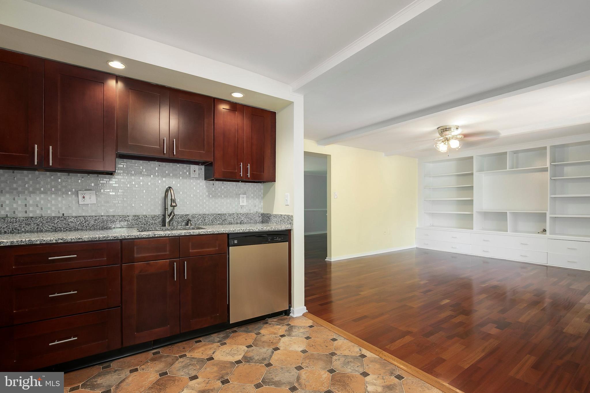 11564 Shadbush Court Reston, VA 20191 - Photo 3 of 37