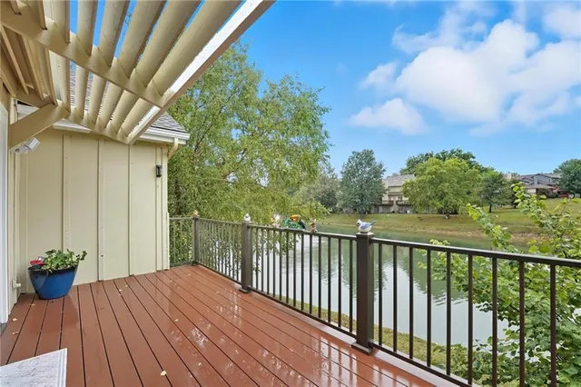 $285,000 | 8218 Northwest Bradford Court, Kansas City, MO 64151