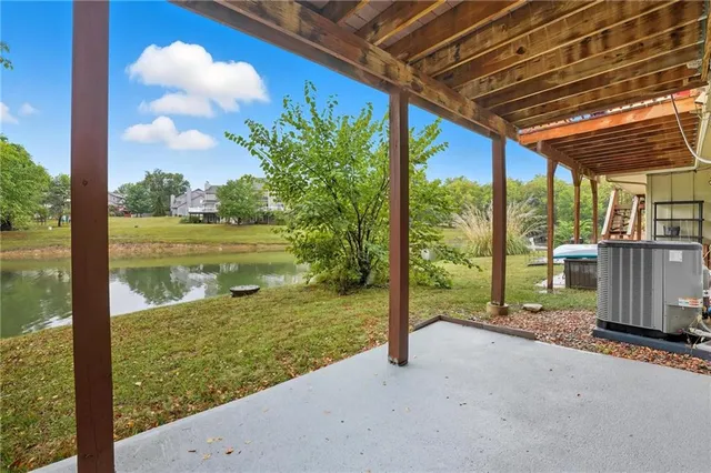 $285,000 | 8218 Northwest Bradford Court, Kansas City, MO 64151