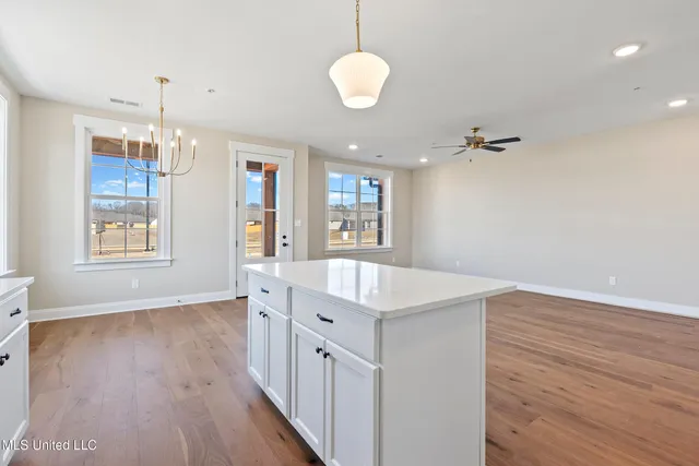 $299,900 | 709 Bolivar Drive, Nesbit, MS 38651