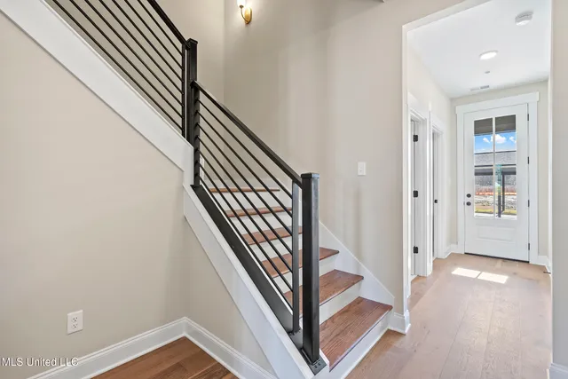 $299,900 | 709 Bolivar Drive, Nesbit, MS 38651