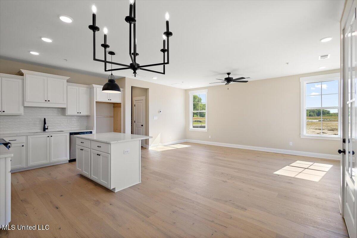 709 Bolivar Drive Nesbit, MS 38651 - Photo 6 of 30 Townhome