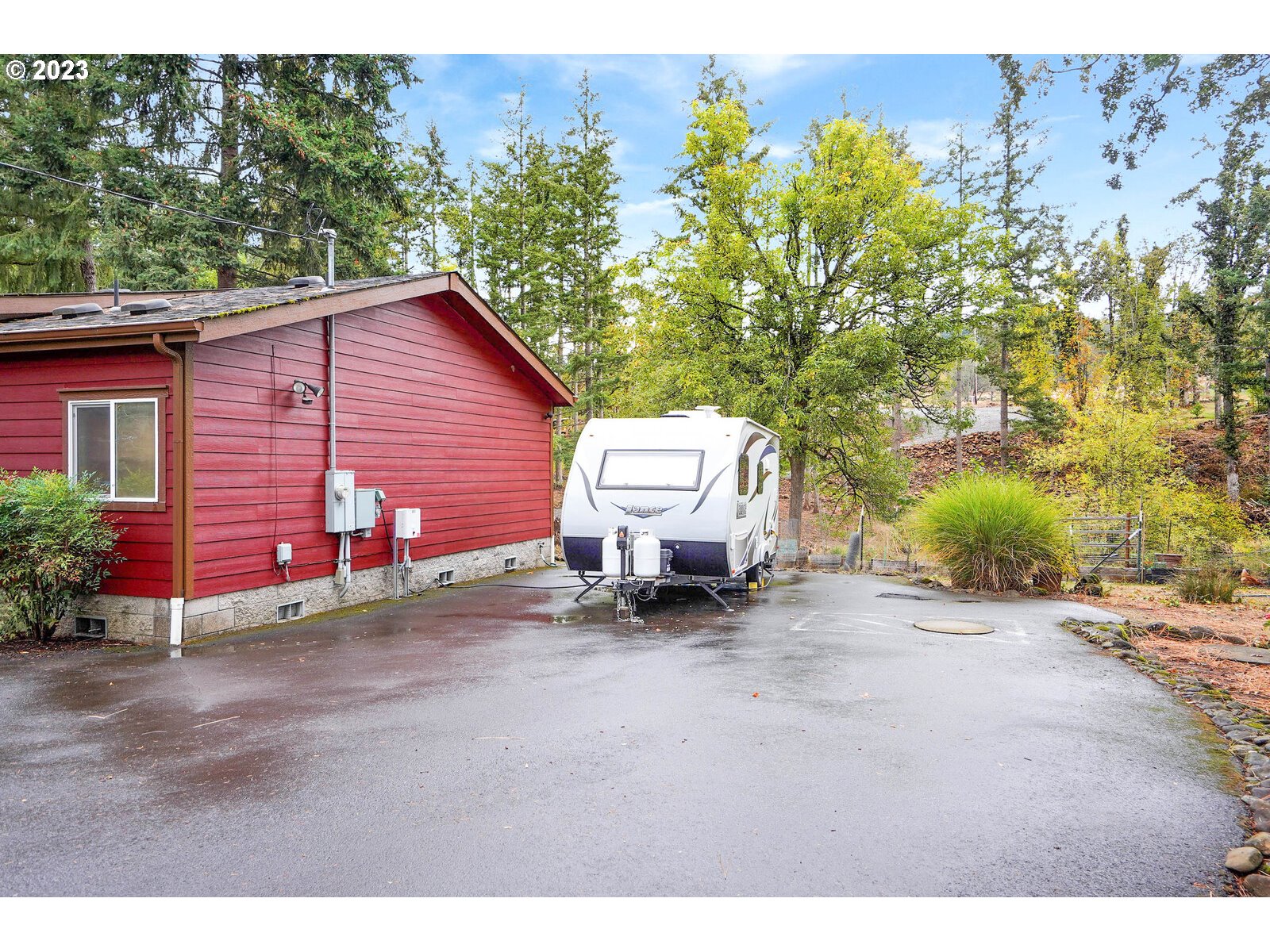 17511 South Abiqua Road Northeast Silverton, OR 97381 - Photo 2 of 47 Gallery Image 2