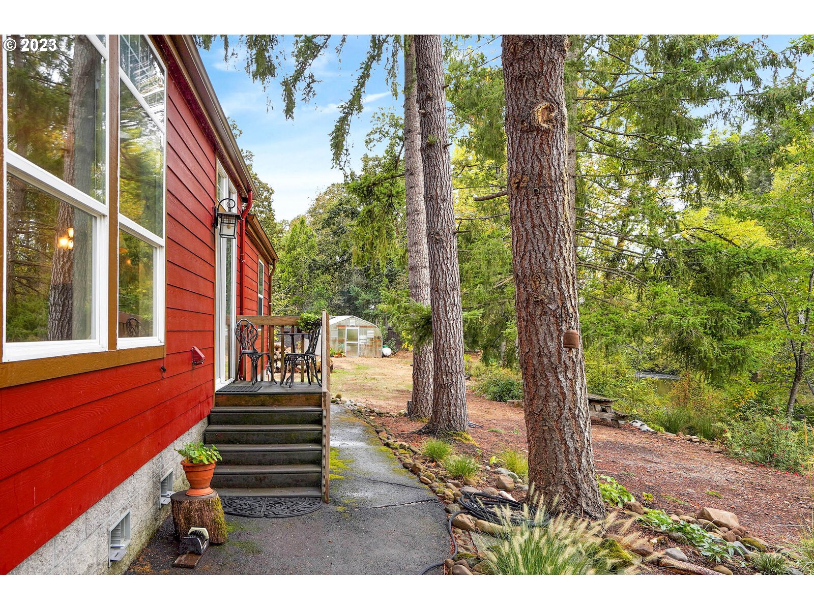 17511 South Abiqua Road Northeast Silverton, OR 97381 - Photo 26 of 47 Gallery Image 26