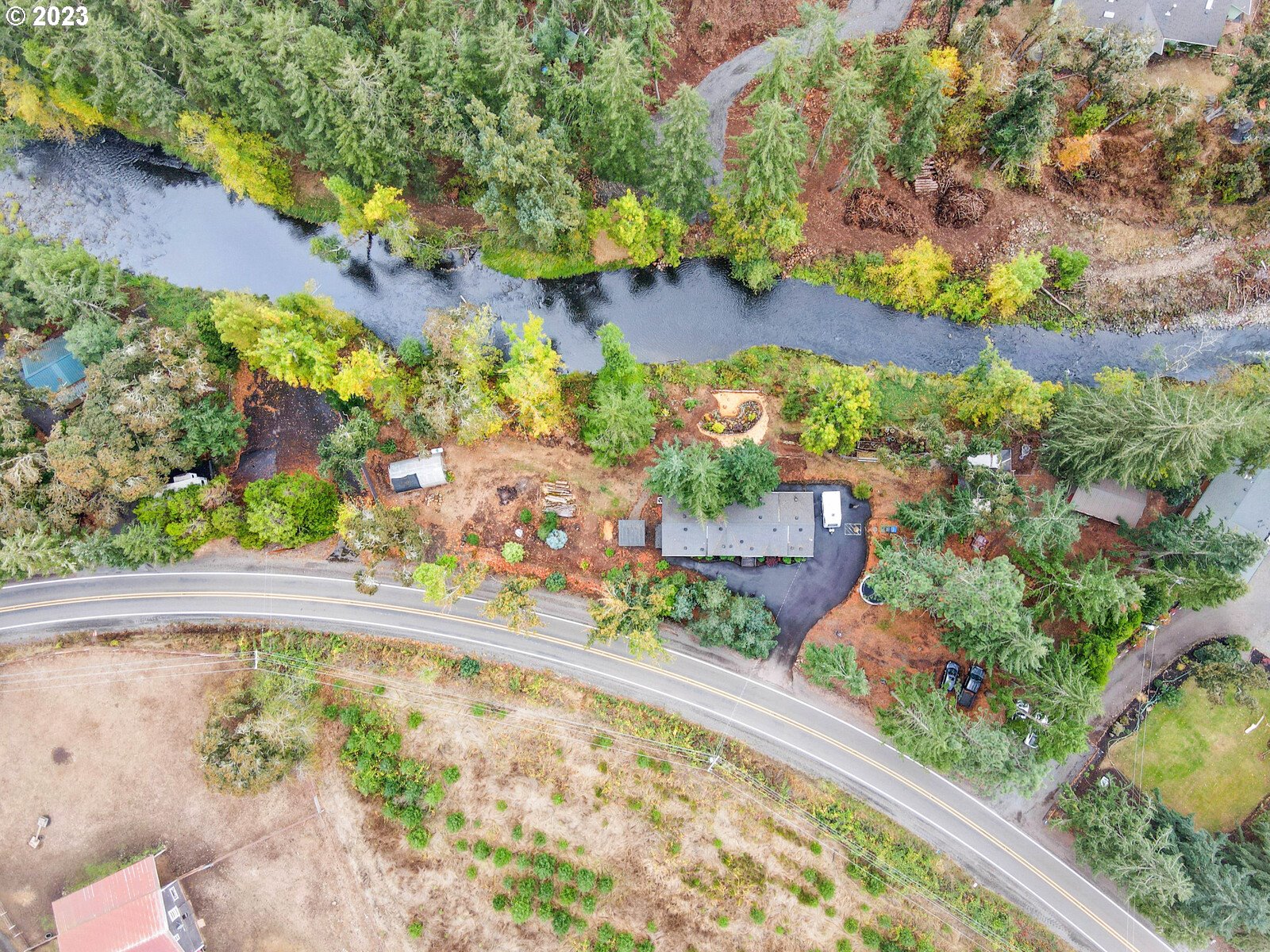 17511 South Abiqua Road Northeast Silverton, OR 97381 - Photo 38 of 47 Gallery Image 38