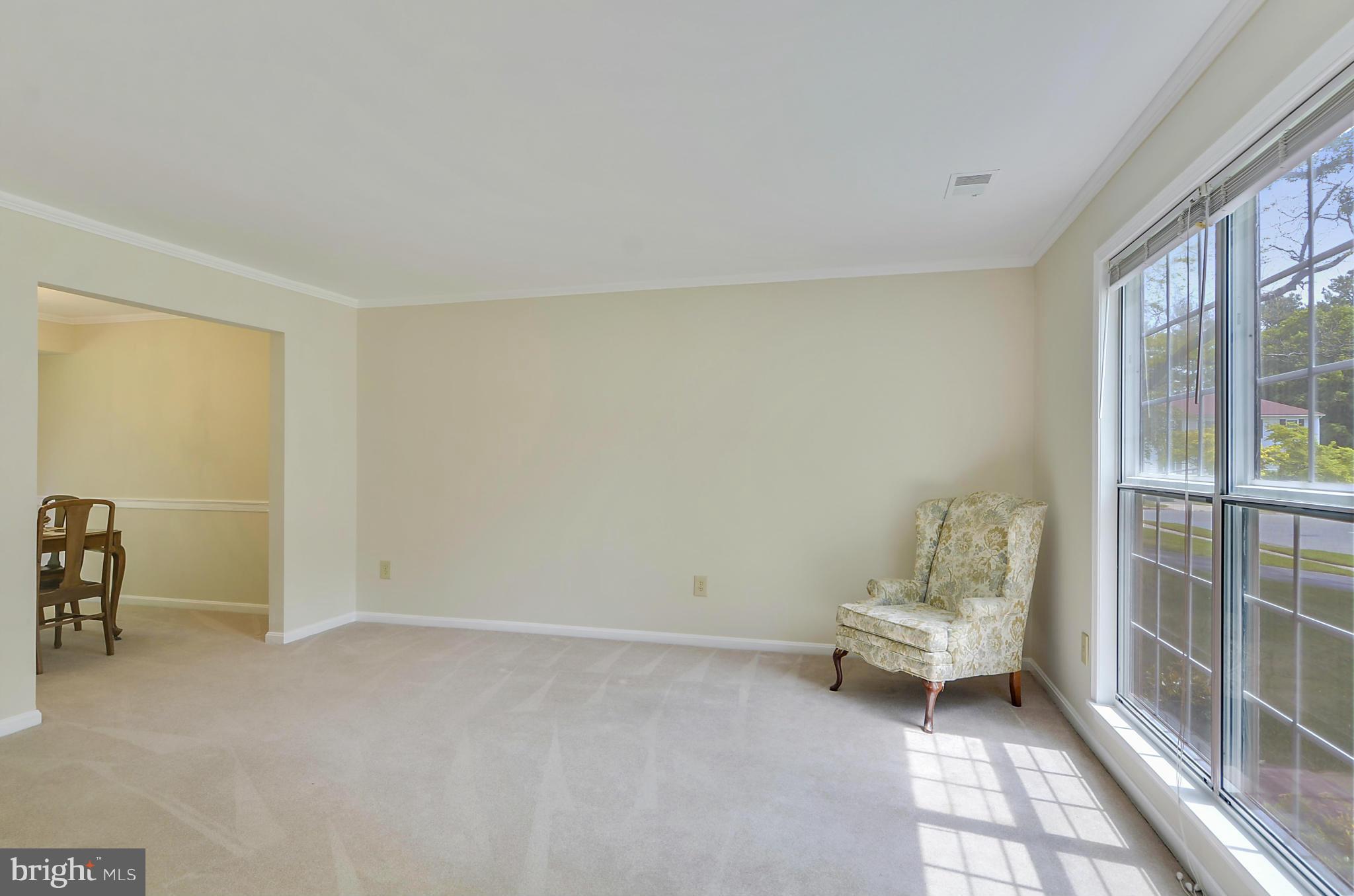 803 Pointer Ridge Drive Gaithersburg, MD 20878 - Photo 7 of 26 Living Room