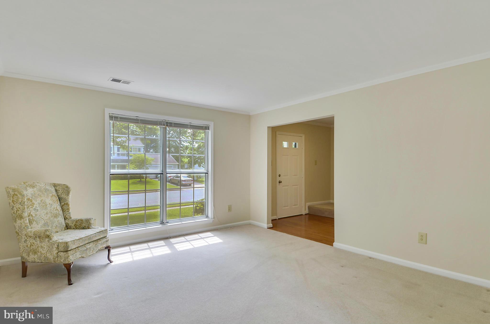 803 Pointer Ridge Drive Gaithersburg, MD 20878 - Photo 8 of 26 Living Room