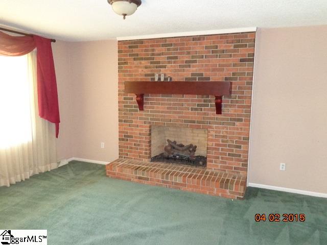 200 Plantation Road Seneca, SC 29672 - Photo 4 of 22 Gallery Image 4