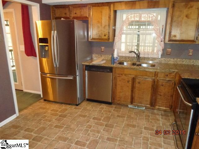 200 Plantation Road Seneca, SC 29672 - Photo 6 of 22 Gallery Image 6