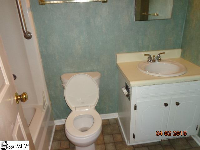 200 Plantation Road Seneca, SC 29672 - Photo 9 of 22 Gallery Image 9