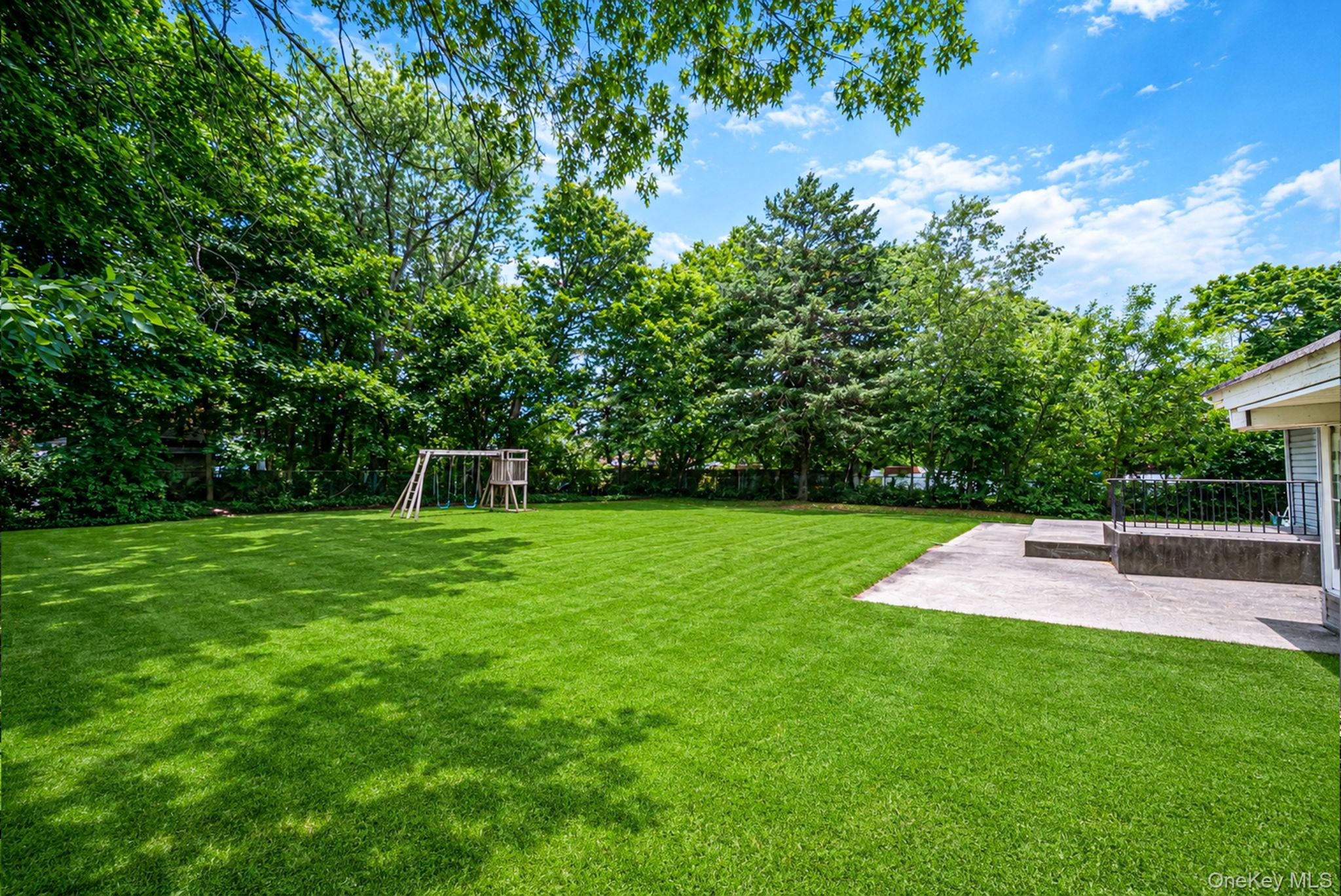 9 Standish Road Brentwood, NY 11717 - Photo 8 of 24