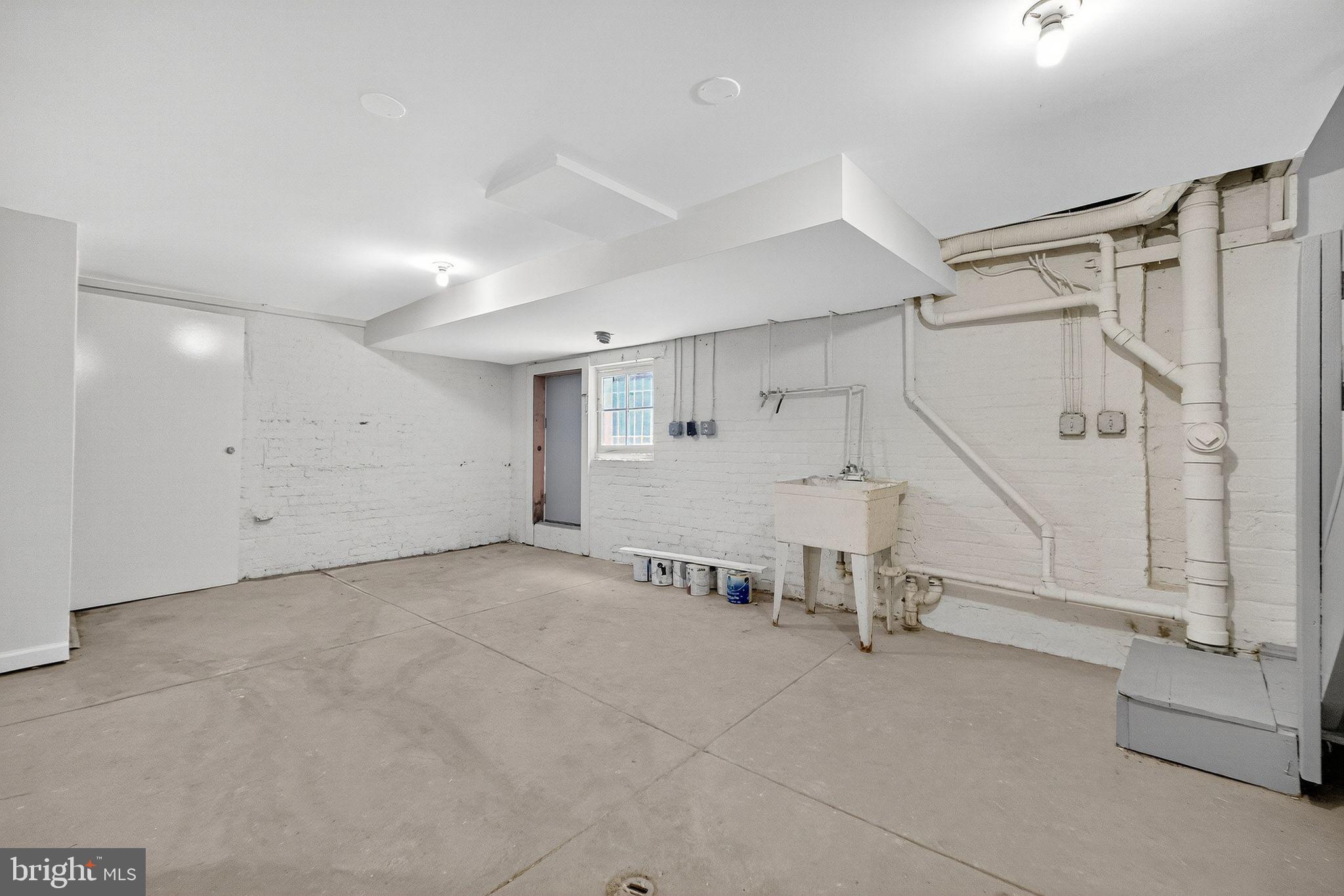 1664 Park Road Northwest Washington, DC 20010 - Photo 14 of 44 Gallery Image 14