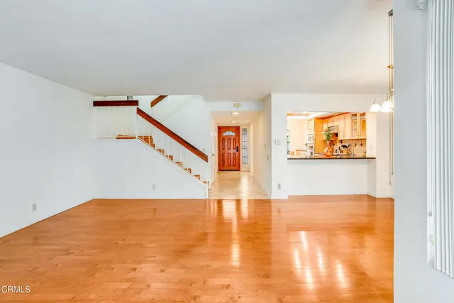 $649,000 | 945 McHugh Court, Ventura, CA 93003