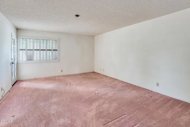 $649,000 | 945 McHugh Court, Ventura, CA 93003