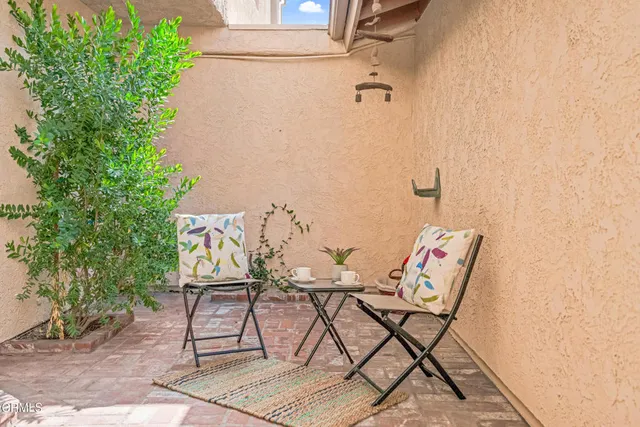 $649,000 | 945 McHugh Court, Ventura, CA 93003