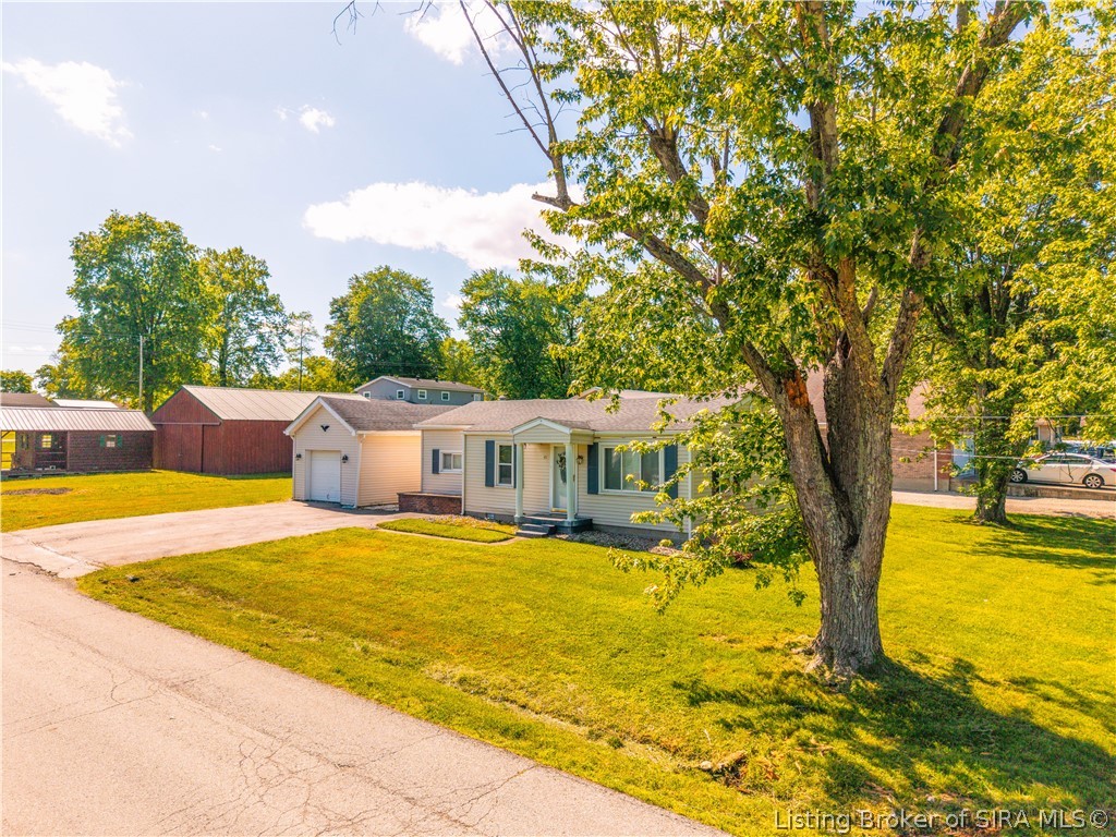 411 Prall Road Henryville, IN 47126 - Photo 2 of 28