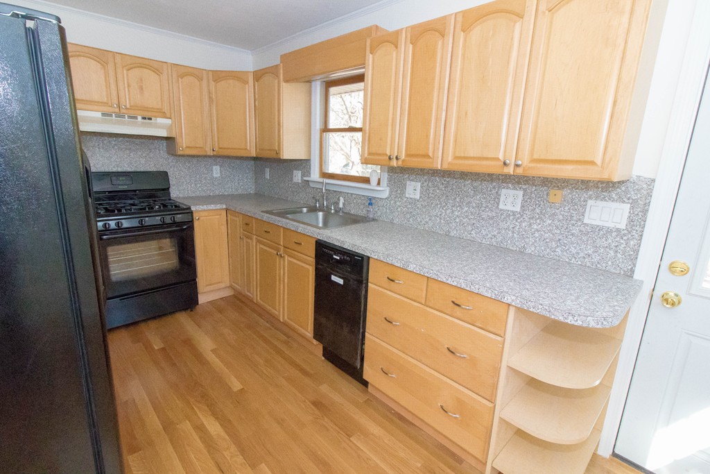 75 Esta Road Plymouth, MA 02360 - Photo 3 of 18 Gallery Image 3