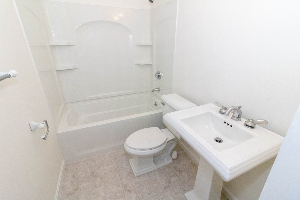 75 Esta Road Plymouth, MA 02360 - Photo 8 of 18 Gallery Image 8