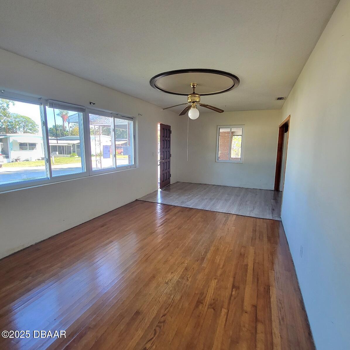 314 Hart Avenue Edgewater, FL 32132 - Photo 12 of 13 20251216_130809