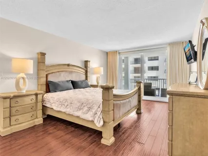 $570,000 | 5401 Collins Avenue, Unit 107, Miami Beach, FL 33140