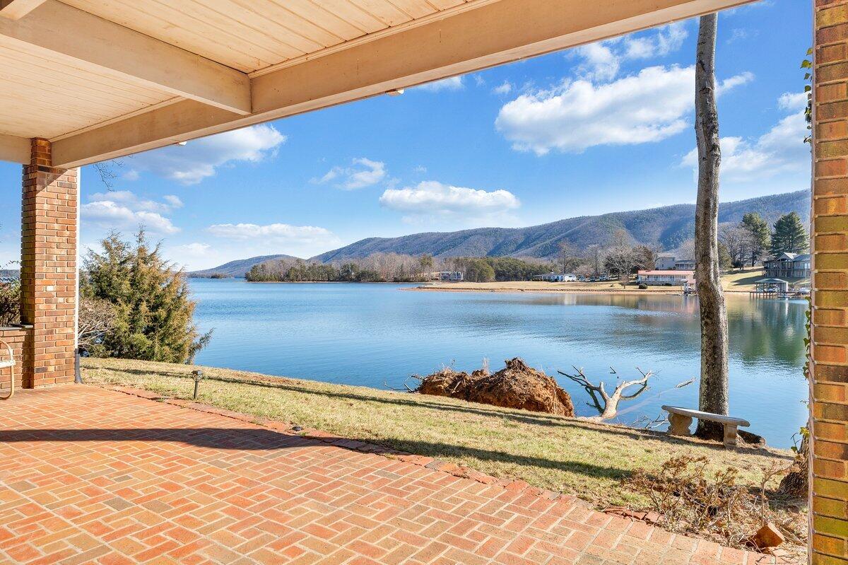 188 Hardy Court Penhook, VA 24137 - Photo 57 of 114 188 Hardy Ct. E35