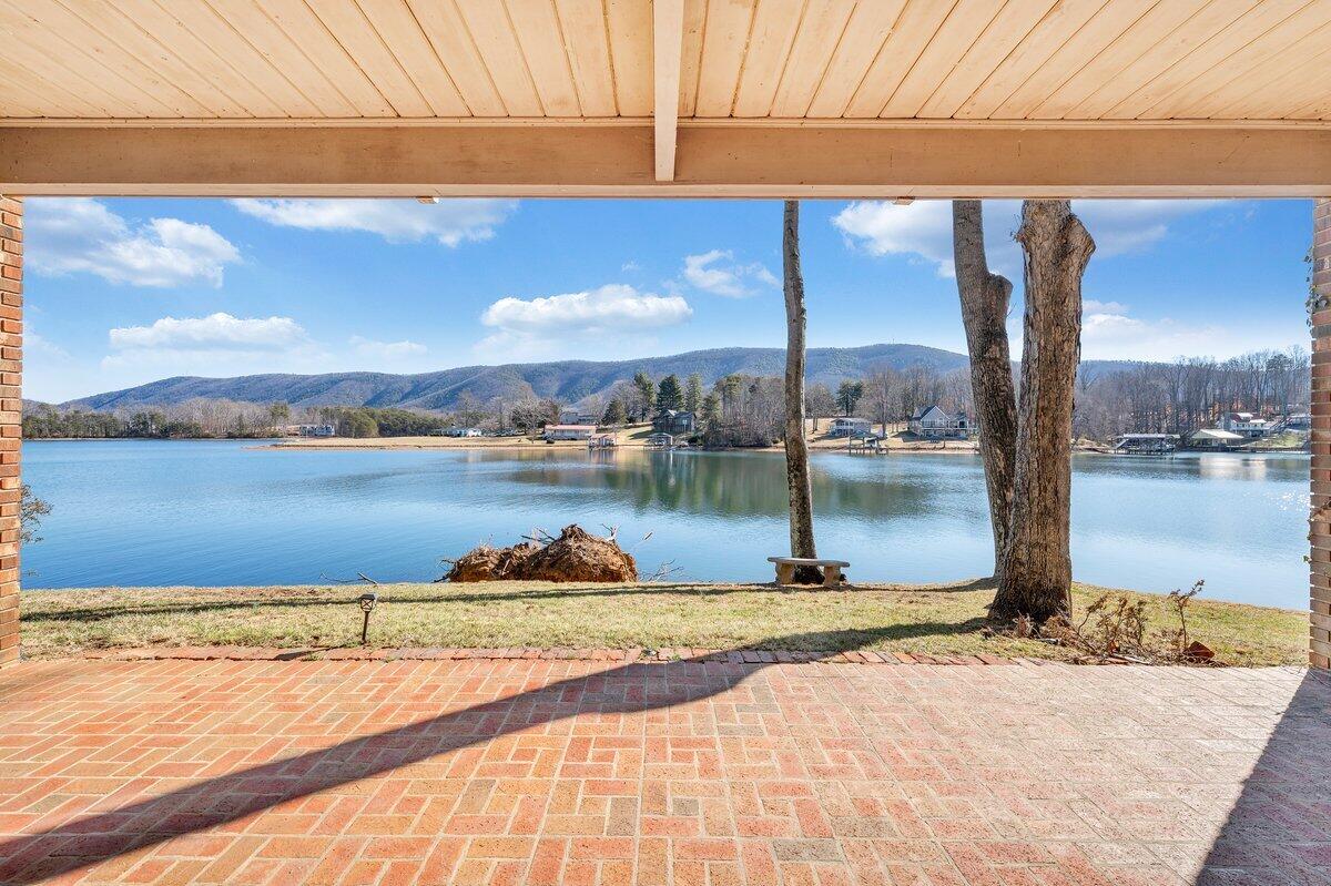 188 Hardy Court Penhook, VA 24137 - Photo 59 of 114 188 Hardy Ct. E36