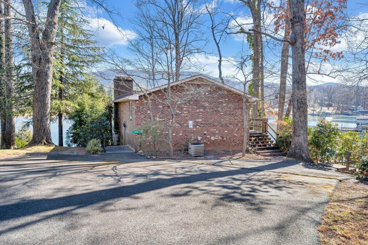 188 Hardy Court Penhook, VA 24137 - Photo 71 of 114 188 Hardy Ct. E50