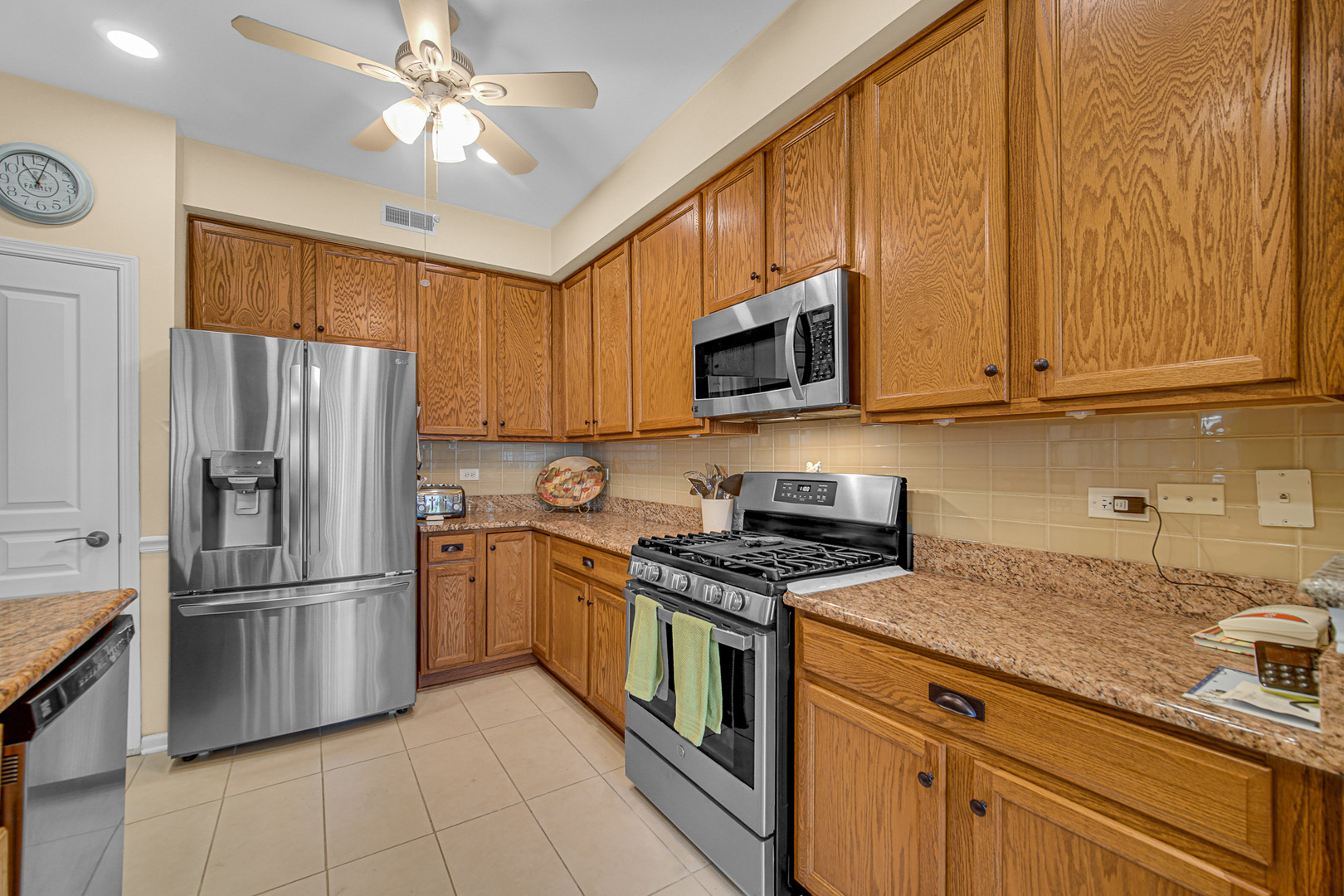 13528 Bonaire Road Huntley, IL 60142 - Photo 8 of 16 Gallery Image 8