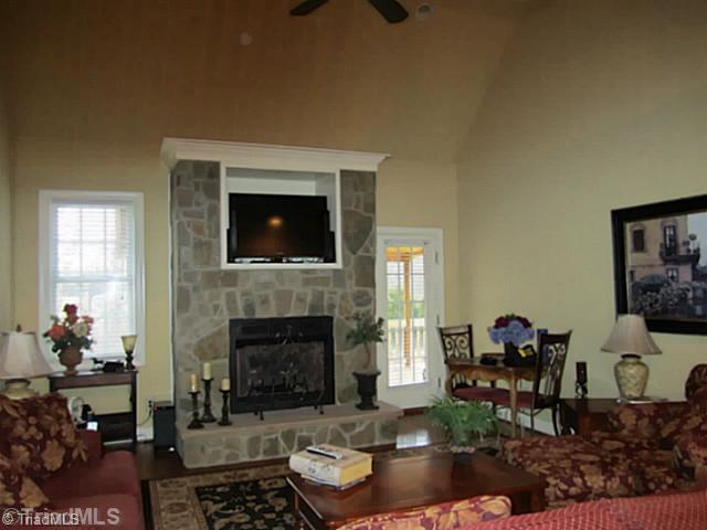 4068 Clapp Mill Road Burlington, NC 27215 - Photo 2 of 15 Living Room.