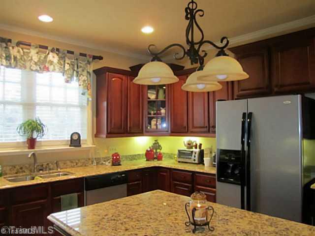 4068 Clapp Mill Road Burlington, NC 27215 - Photo 5 of 15 Kitchen.