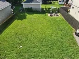 $2,000 | 25 Lester Street, Unit 1, Fall River, MA 02724