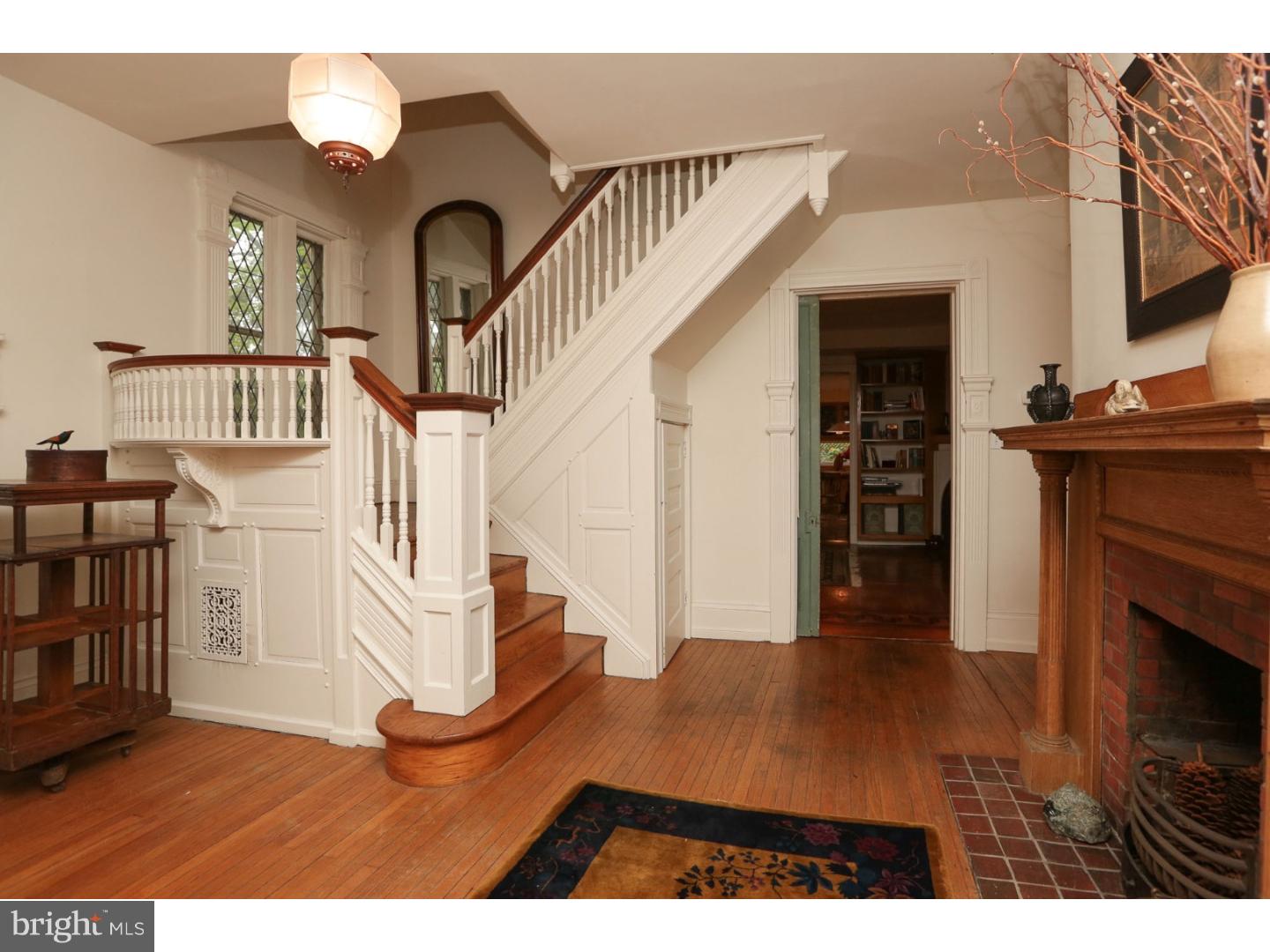 300 Bent Road Wyncote, PA 19095 - Photo 2 of 23 Foyer