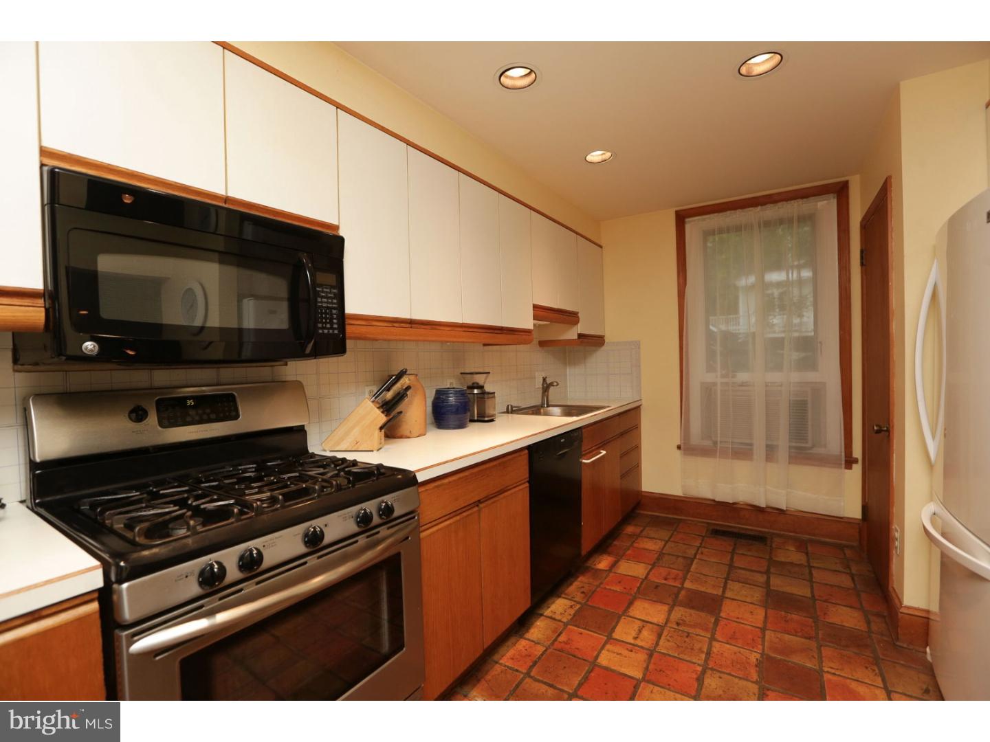 300 Bent Road Wyncote, PA 19095 - Photo 12 of 23 Kitchen