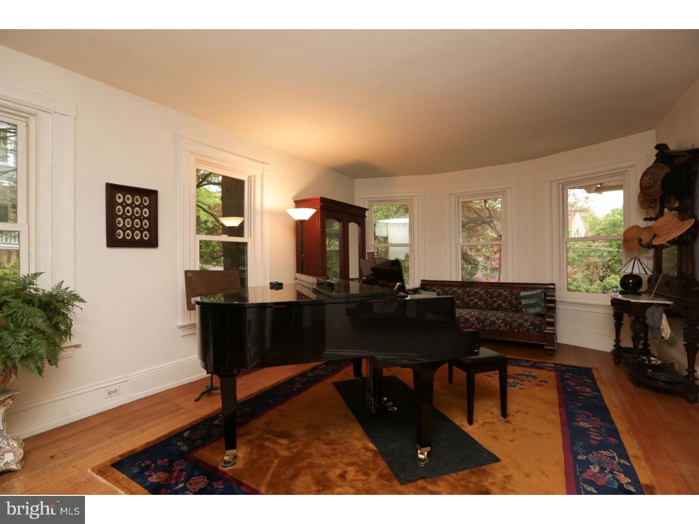 300 Bent Road Wyncote, PA 19095 - Photo 6 of 23 Living Room