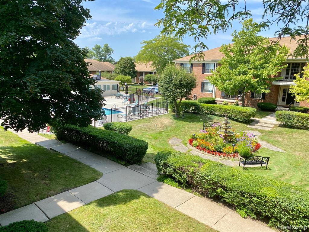29640 Middlebelt Road, Unit 2601 Farmington Hills, MI 48334 - Photo 3 of 24