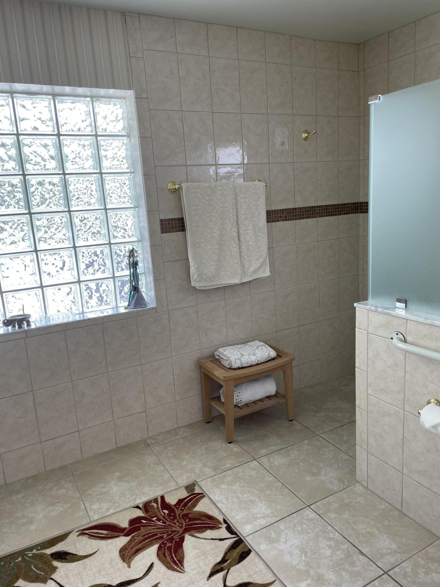 6069 Old Court Road, Unit 101 Boca Raton, FL 33433 - Photo 19 of 50 mast bathrrom