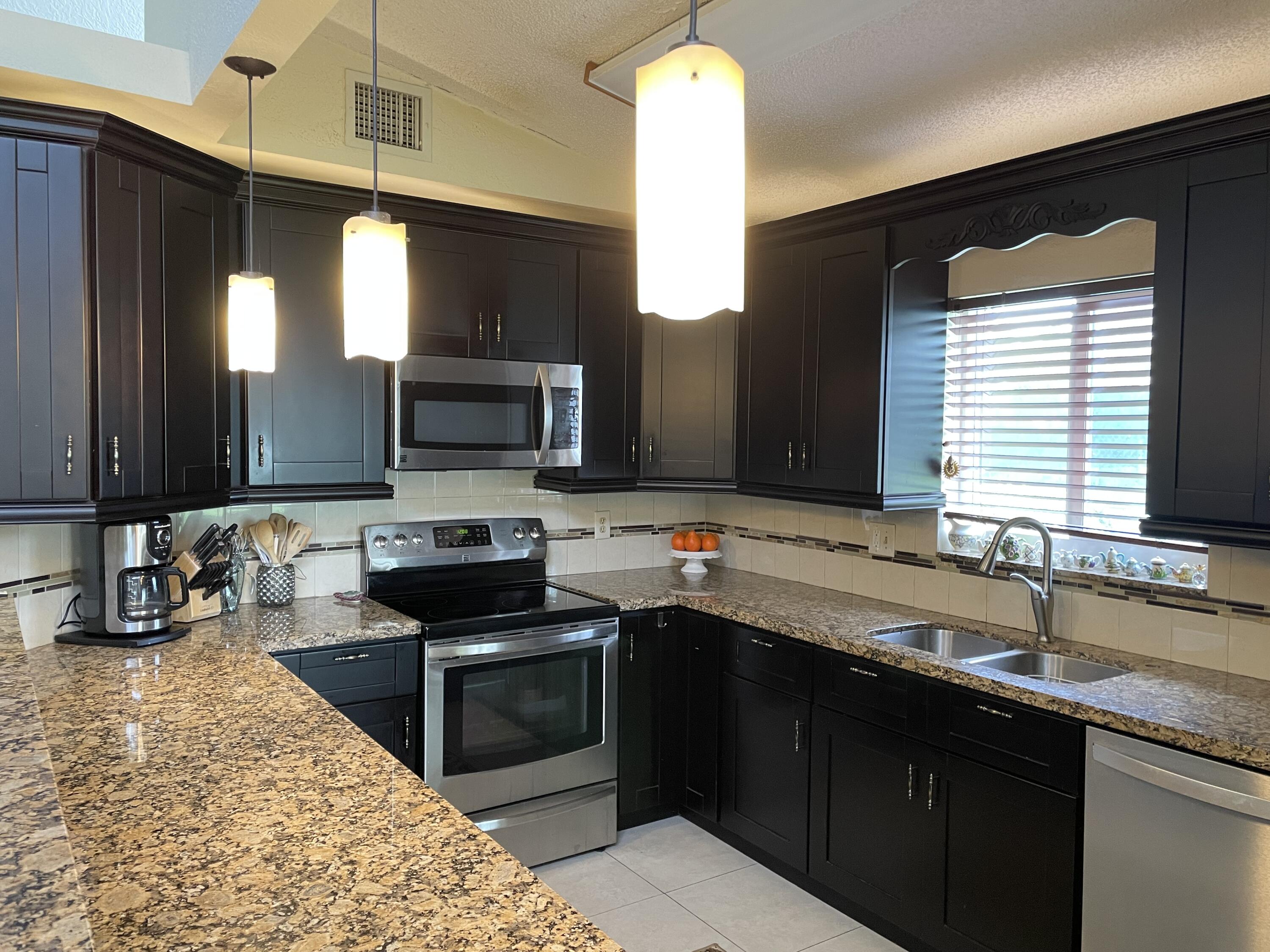 6069 Old Court Road, Unit 101 Boca Raton, FL 33433 - Photo 8 of 50 IMG-2268