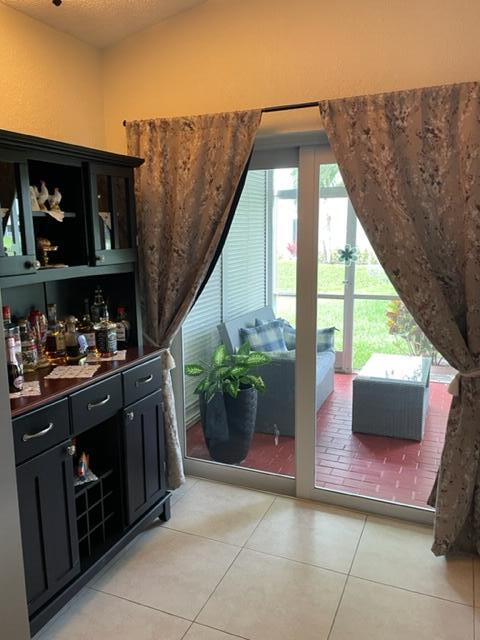 6069 Old Court Road, Unit 101 Boca Raton, FL 33433 - Photo 10 of 50 Kitchen (2)