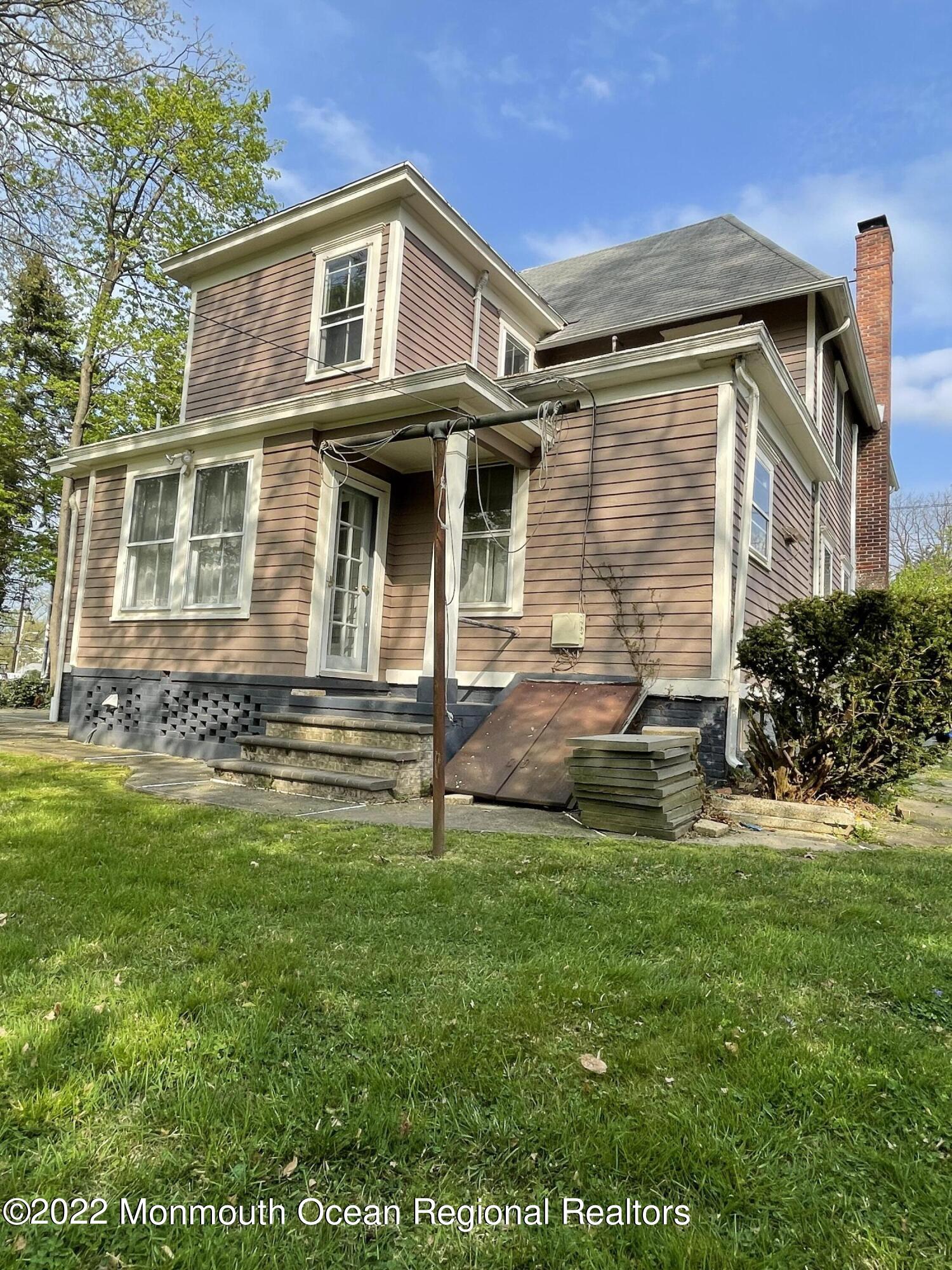 41 West George Street Freehold, NJ 07728 - Photo 12 of 21 kt29omp5TyudQ5AHJczAsQ