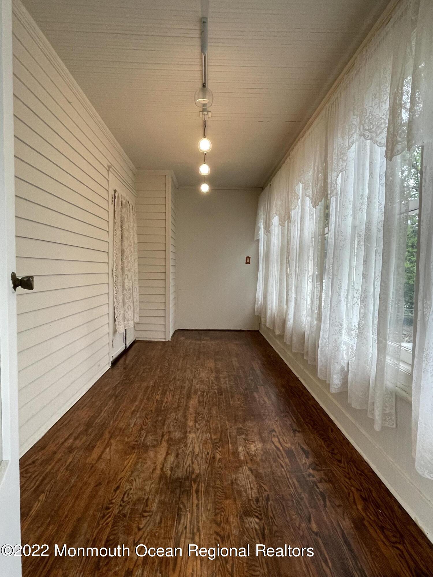 41 West George Street Freehold, NJ 07728 - Photo 8 of 21 jWHRgpvkQq+EpzhWXnJWlA