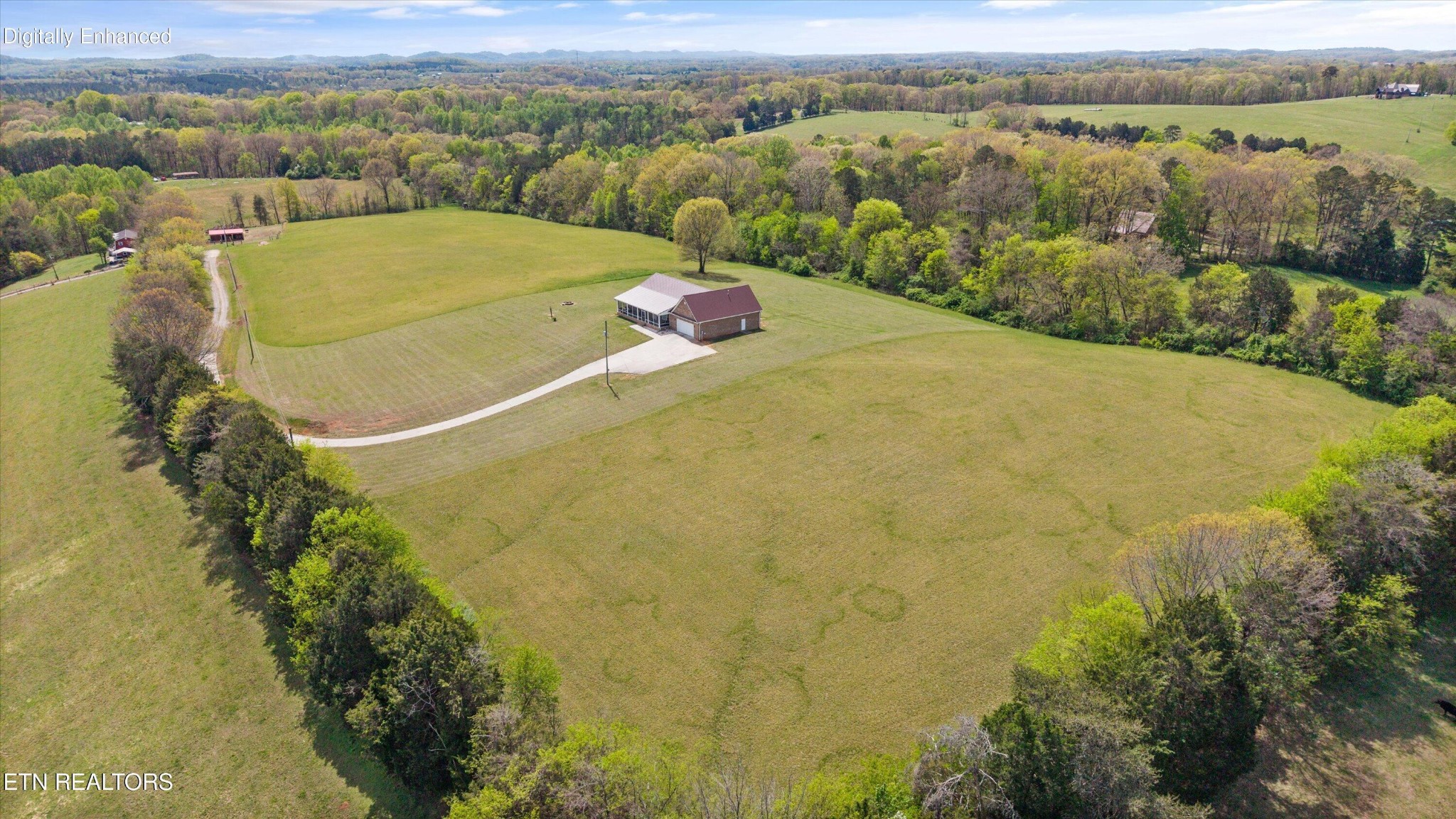 2301 Bishop Road Loudon, TN 37774 - Photo 2 of 53 Gallery Image 2