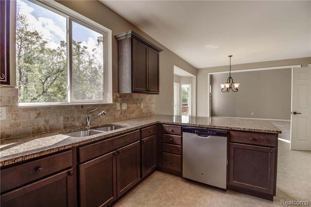 3723 Dearborn Avenue Rochester, MI 48309 - Photo 25 of 33 Interiors-19.jpg