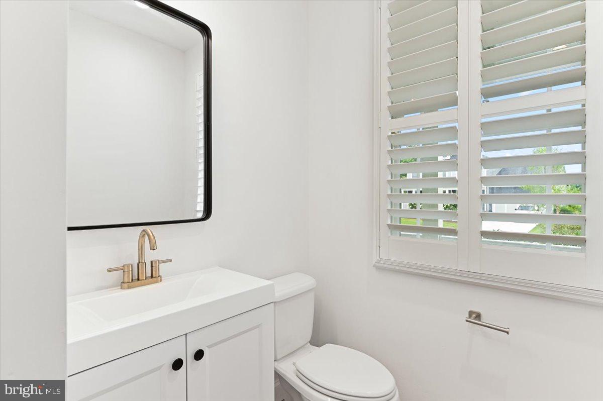 10204 Ruffian Lane Berlin, MD 21811 - Photo 40 of 70 Second full bathroom