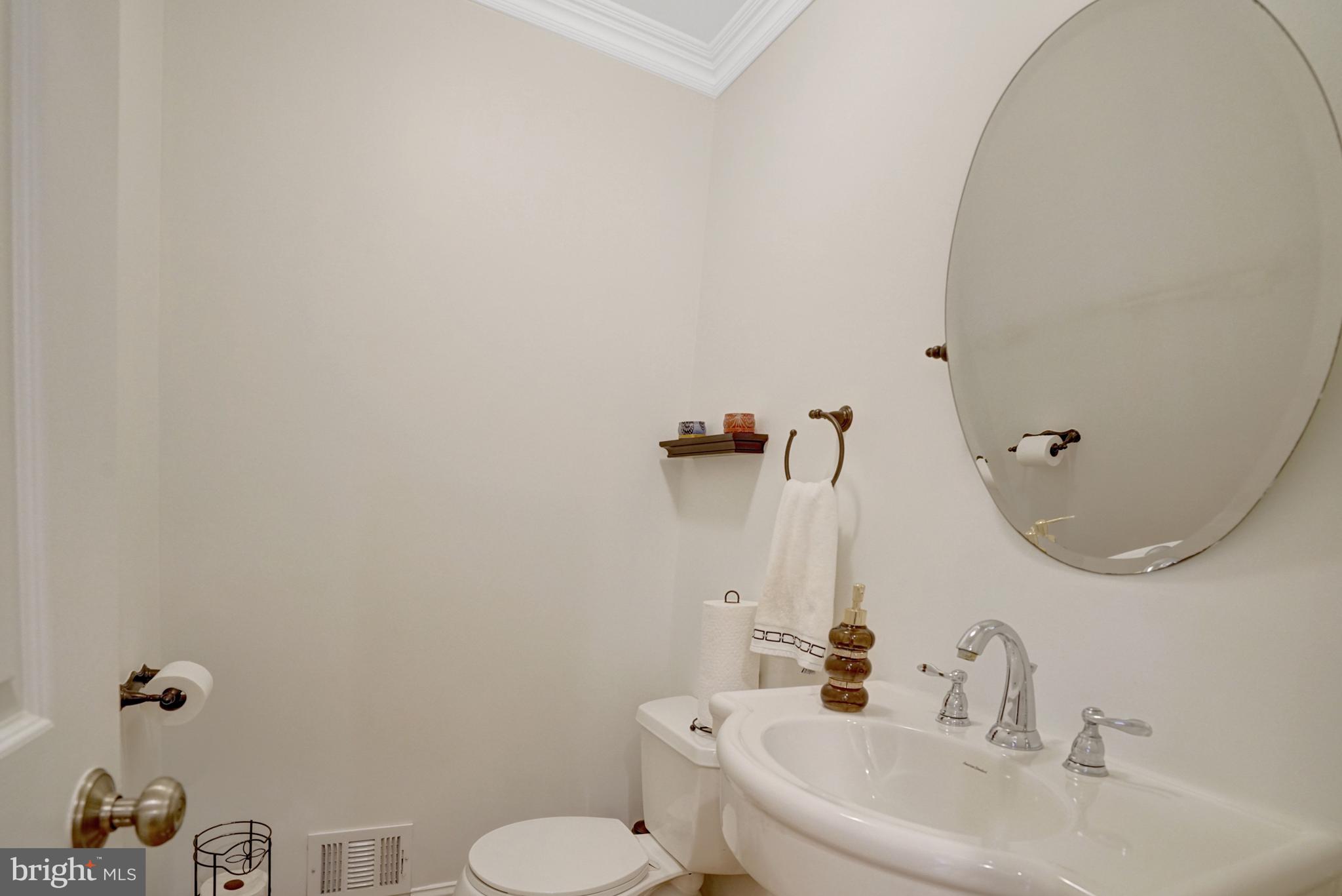 8304 Five Gates Road Annandale, VA 22003 - Photo 24 of 91