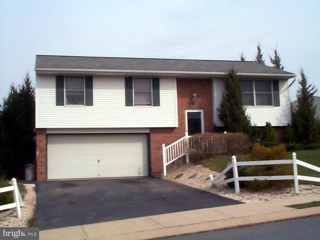21 Barnhill Road Denver, PA 17517 - Photo 1 of 12 Gallery Image 1