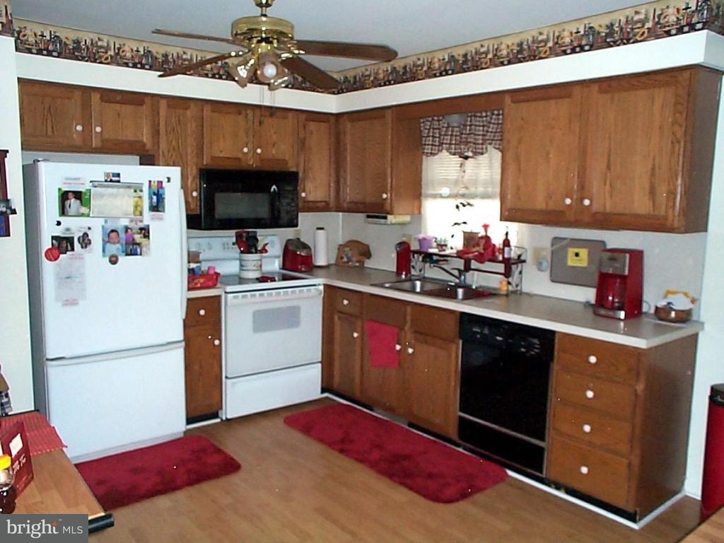 21 Barnhill Road Denver, PA 17517 - Photo 4 of 12 Gallery Image 4